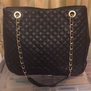 Forever21 faux leather quilted chain bag